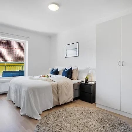 Modern By The Sea Lejlighed