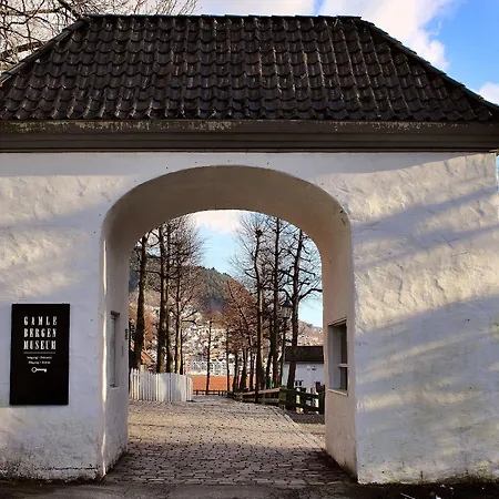 Modern By The Sea Берген